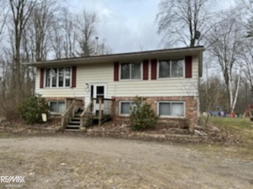 Mclain Rd, Clyde, MI 48049