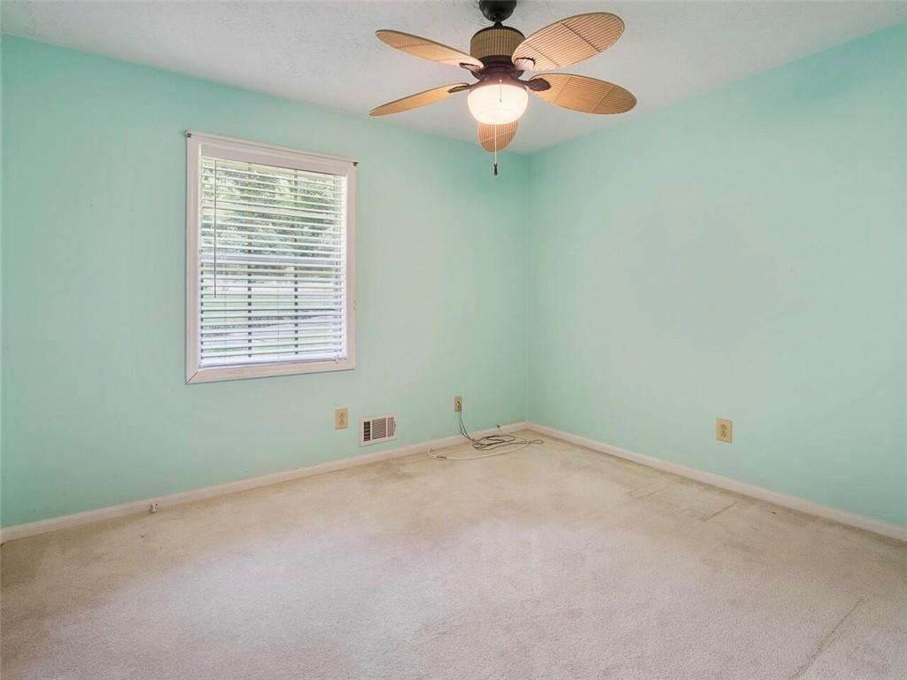 Navarre Dr, Stone Mountain, GA 30087