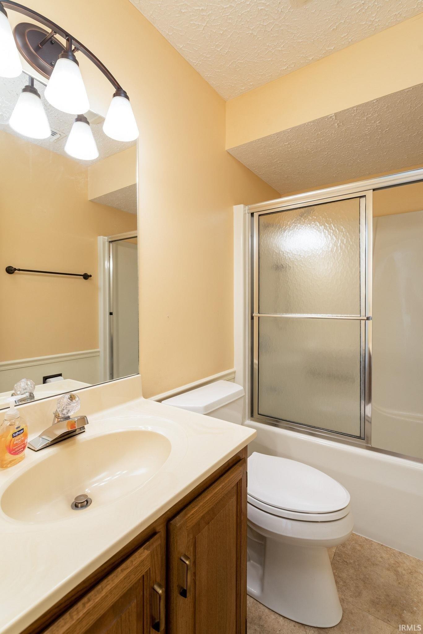 E Bell Dr, Marion, IN 46953