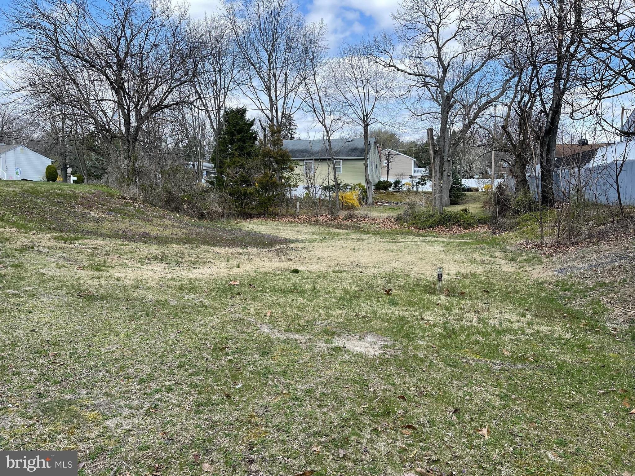 Chestnut Ln, Pine Hill, NJ 08021