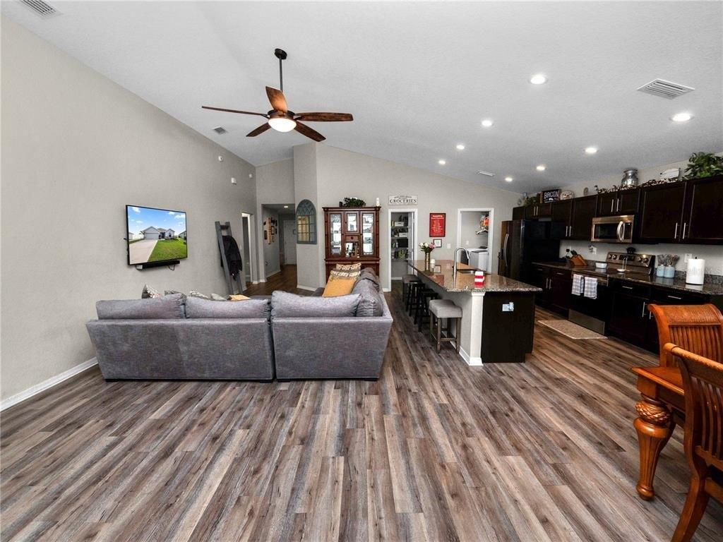 Sandhill Crane Dr, Lakeland, FL 33811