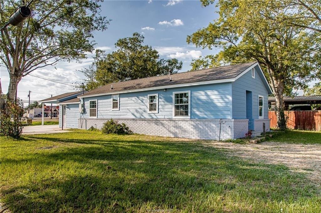 N Grimes St, Giddings, TX 78942