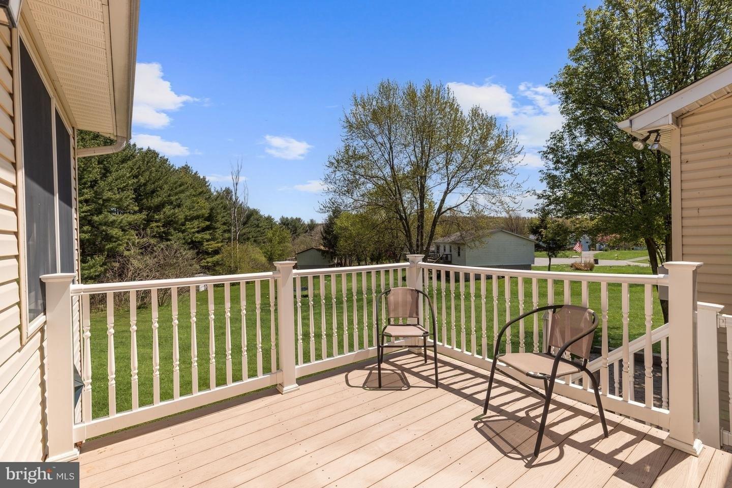 White Oak Ct, Manchester, MD 21102