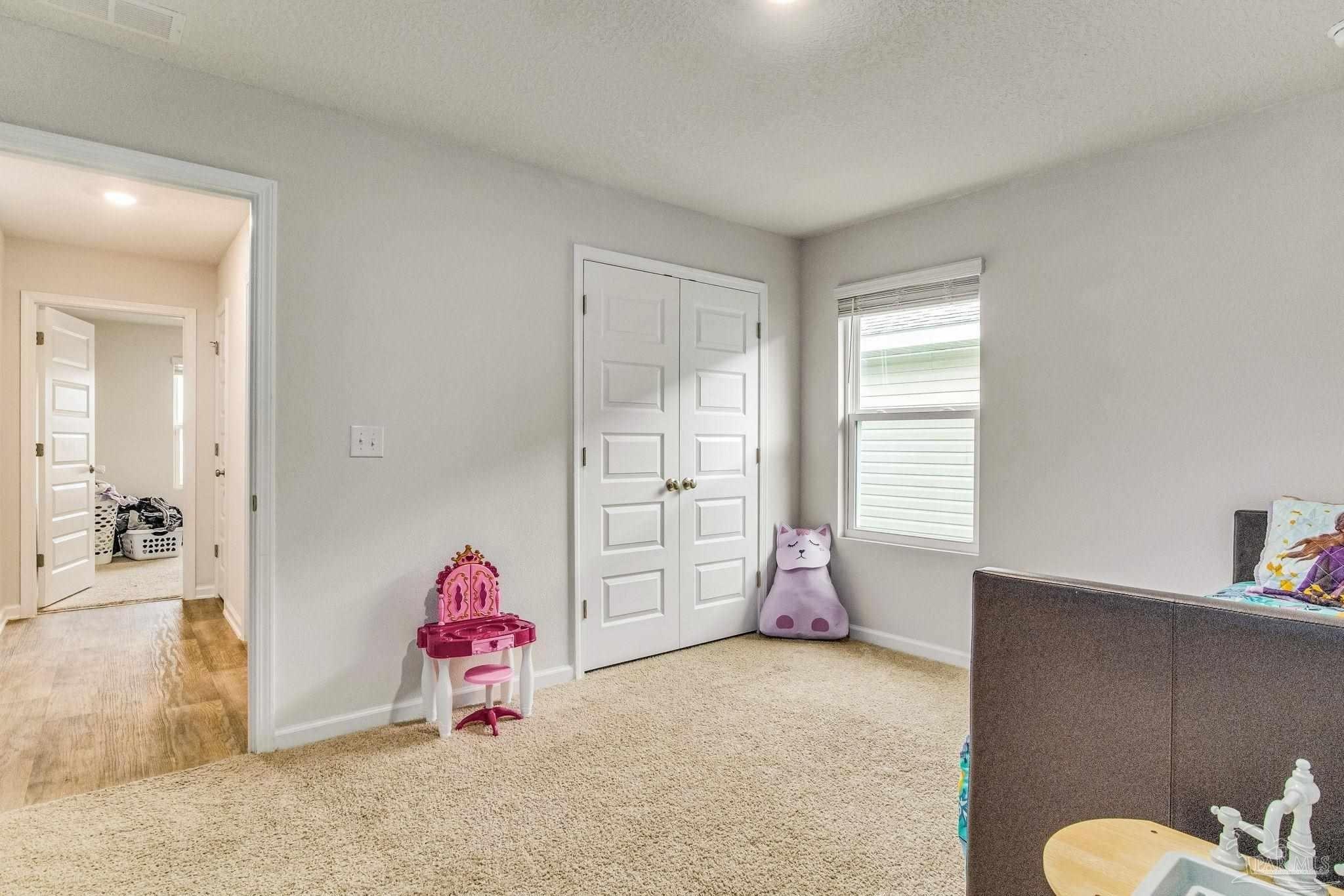 Guinevere Ln, Milton, FL 32583