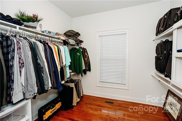 Colonel Holcombe Pl, Candler, NC 28715