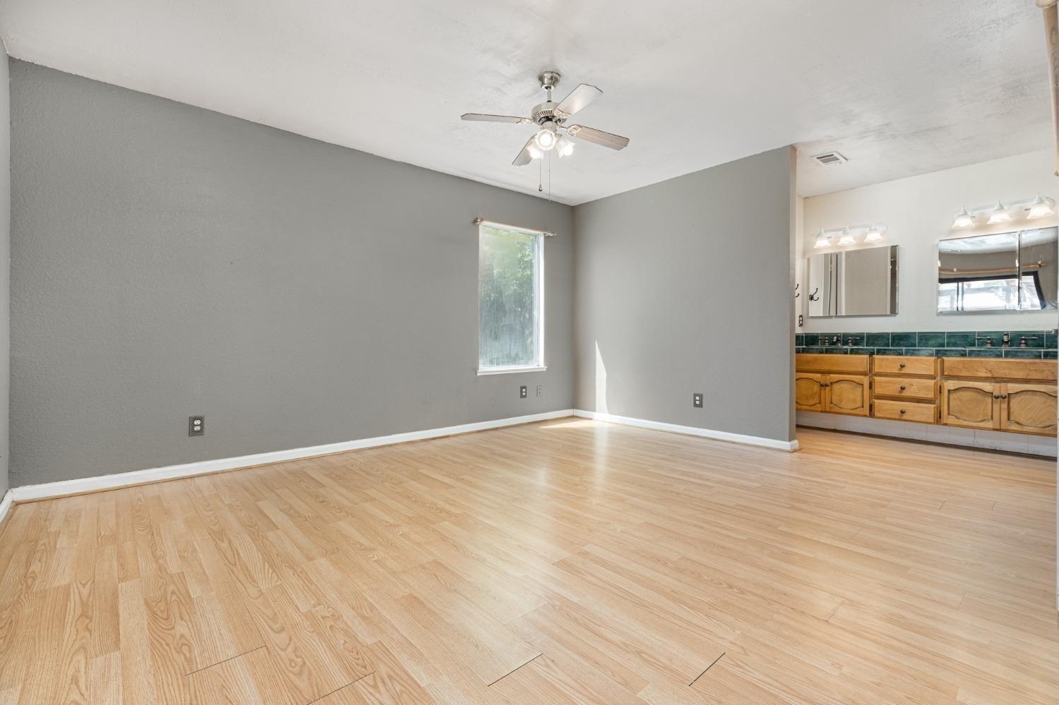 E Decatur Ave, Fresno, CA 93720
