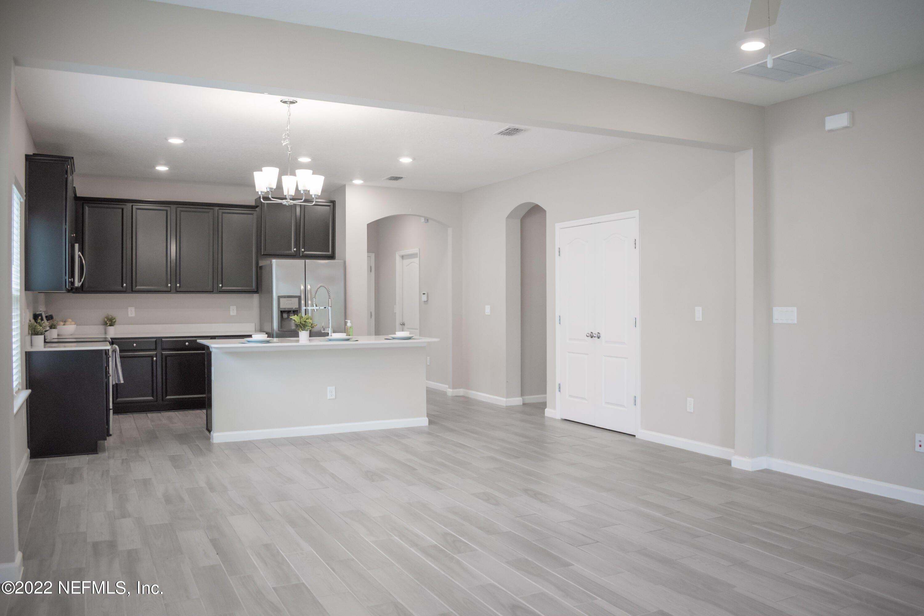 Pavnes Creek Dr, Jacksonville, FL 32222