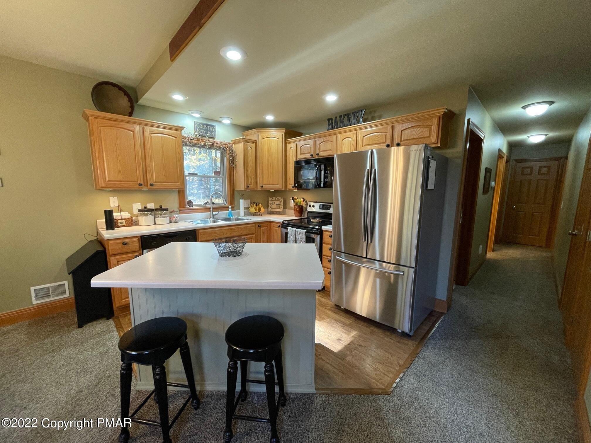 Maple Dr, Jim Thorpe, PA 18229
