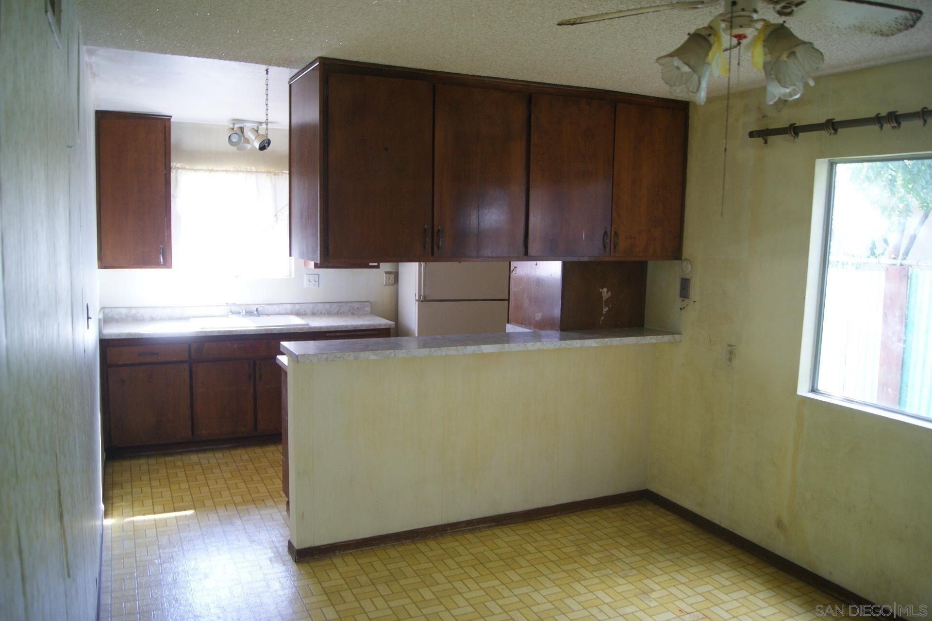 Iris Way, Escondido, CA 92027