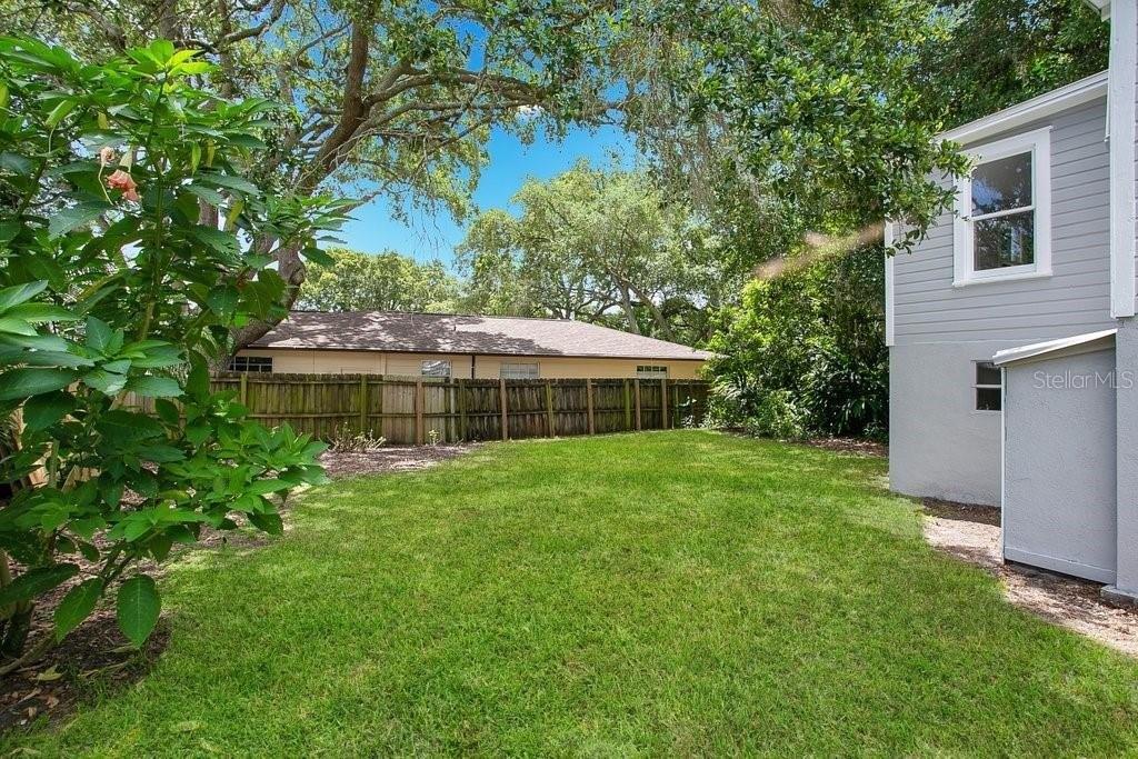 S Crystal Lake Dr, Orlando, FL 32806