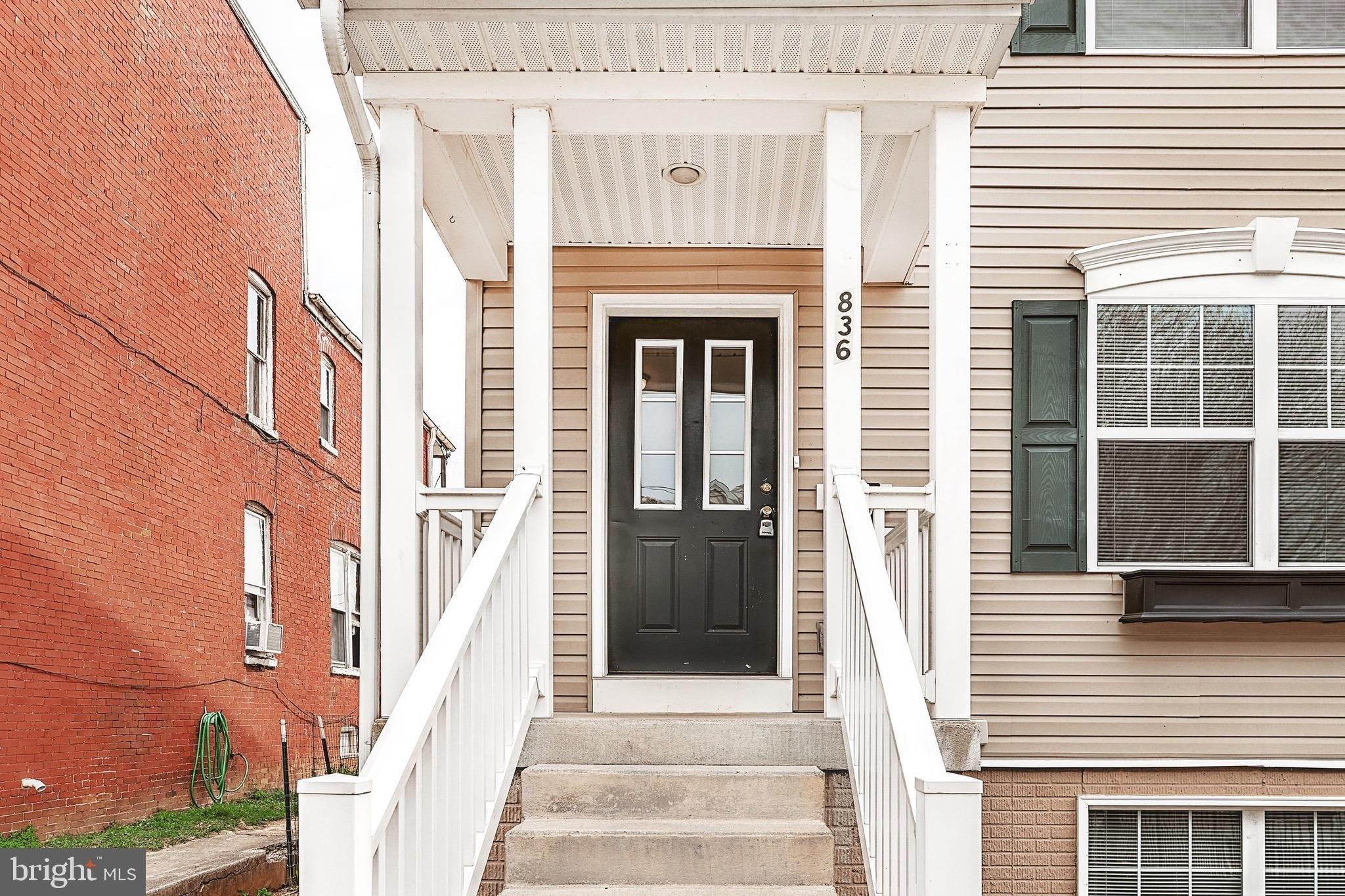 W Locust St, York, PA 17401