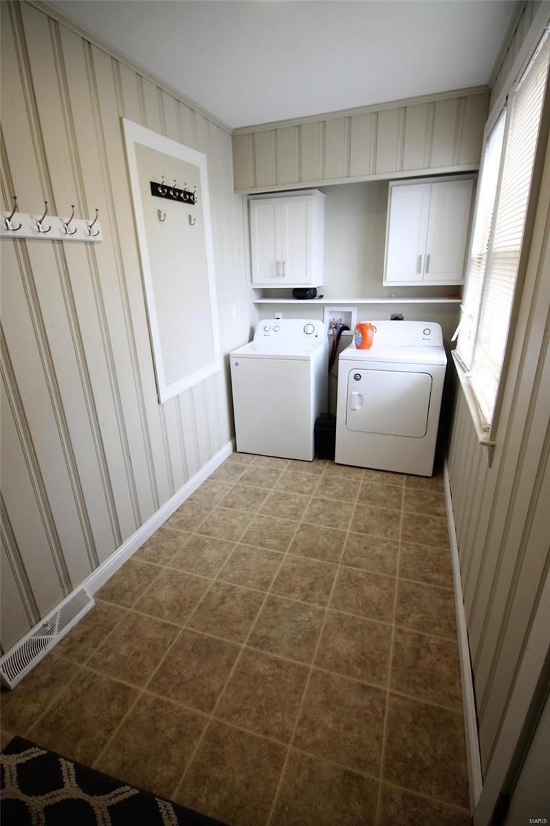 Towers Rd, Saint Charles, MO 63304