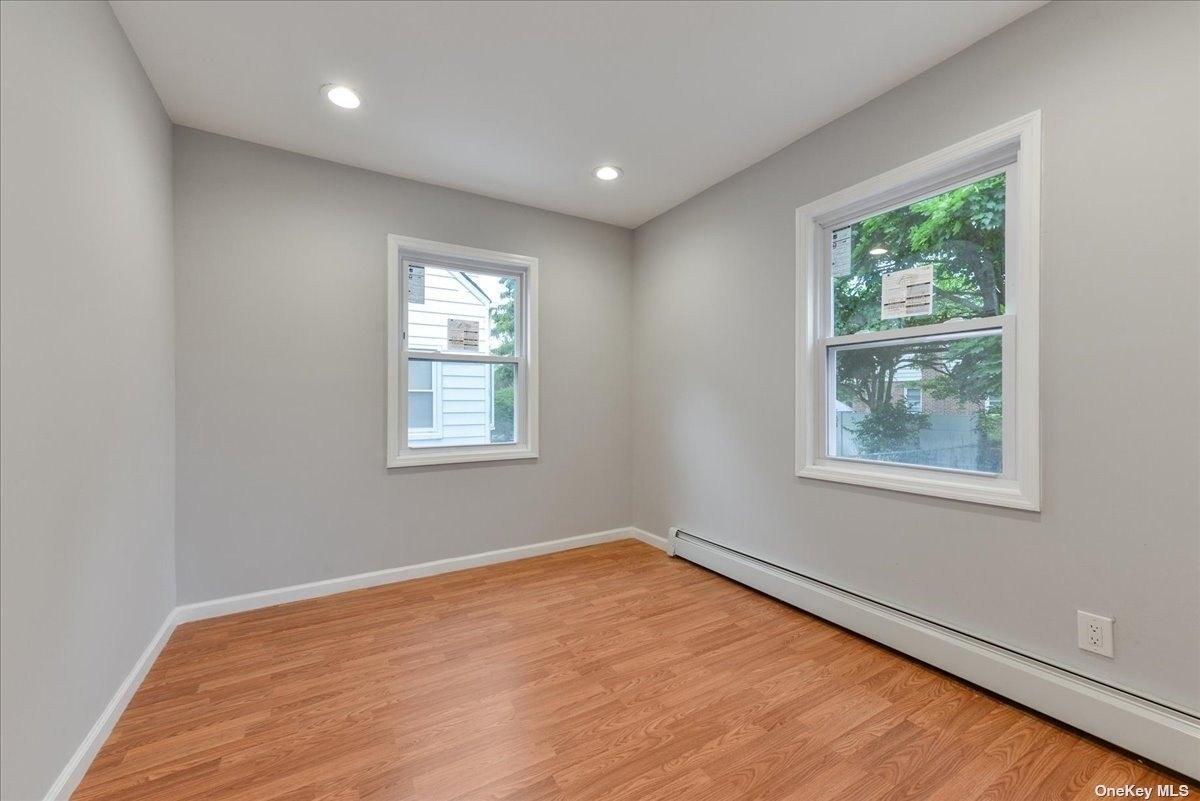 250th St, Bellerose, NY 11426