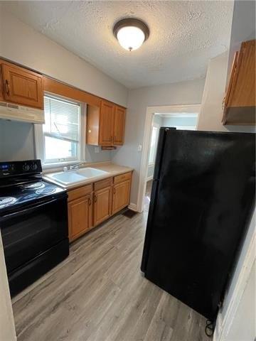 E 67th Ter, Kansas City, MO 64132