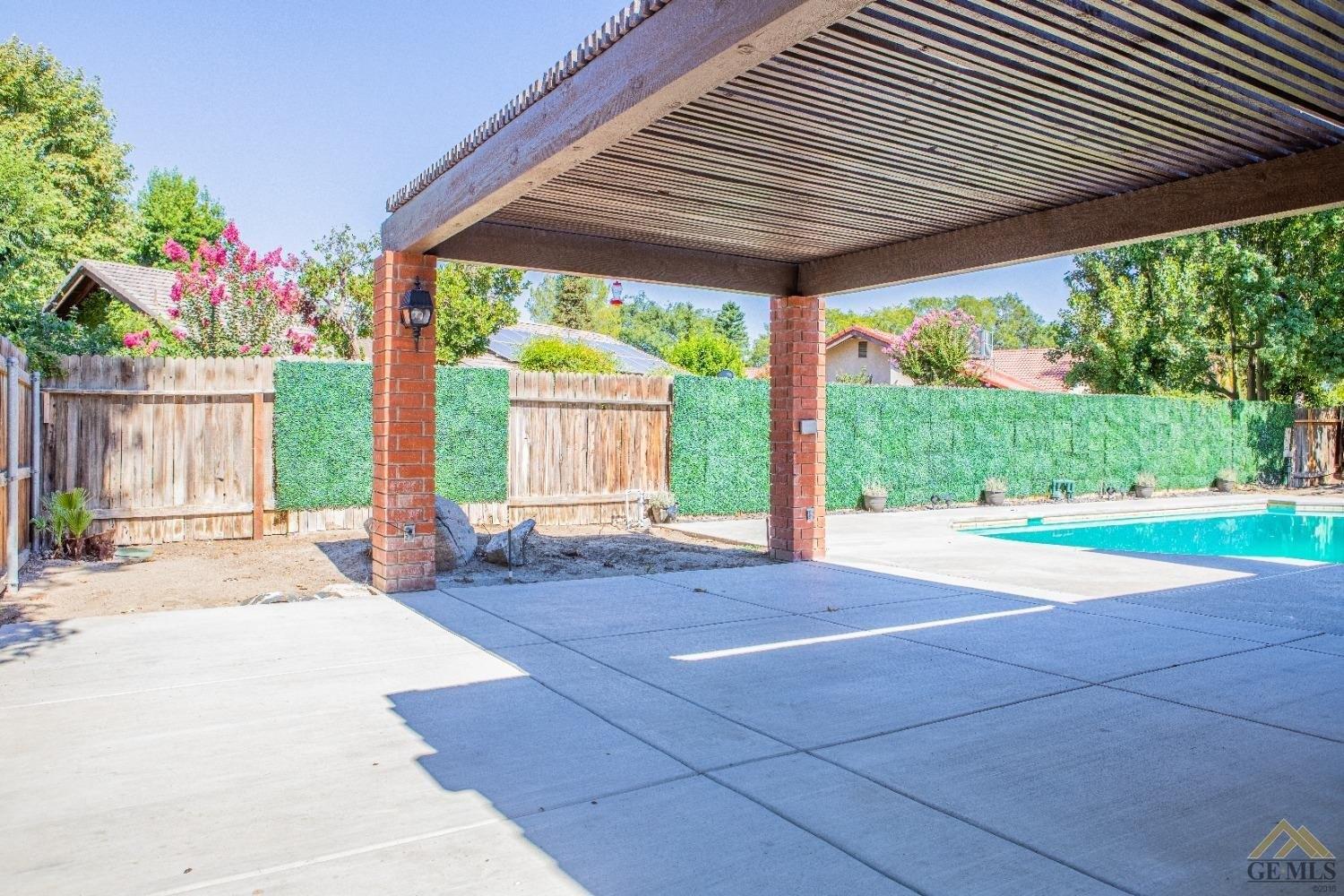 Hoad Ln, Bakersfield, CA 93309