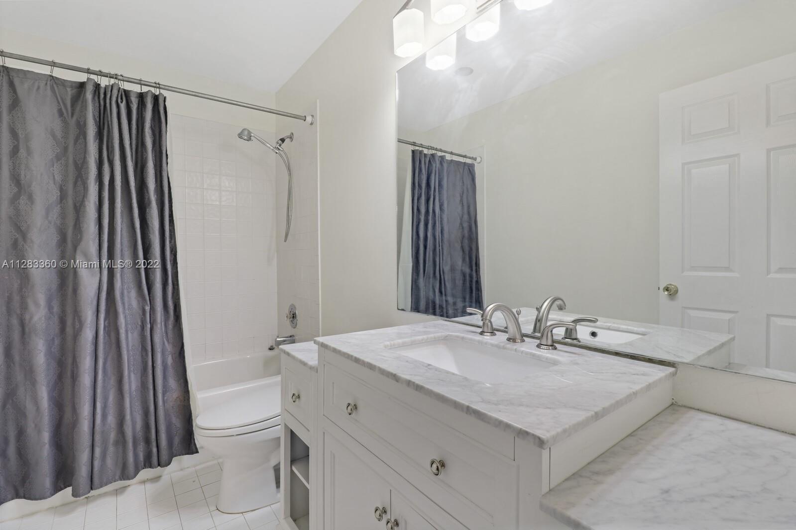 Sw 8th Ct, Davie, FL 33325