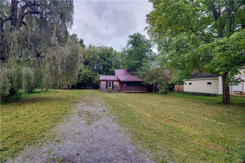 Lincoln Ave, Oneida, NY 13421