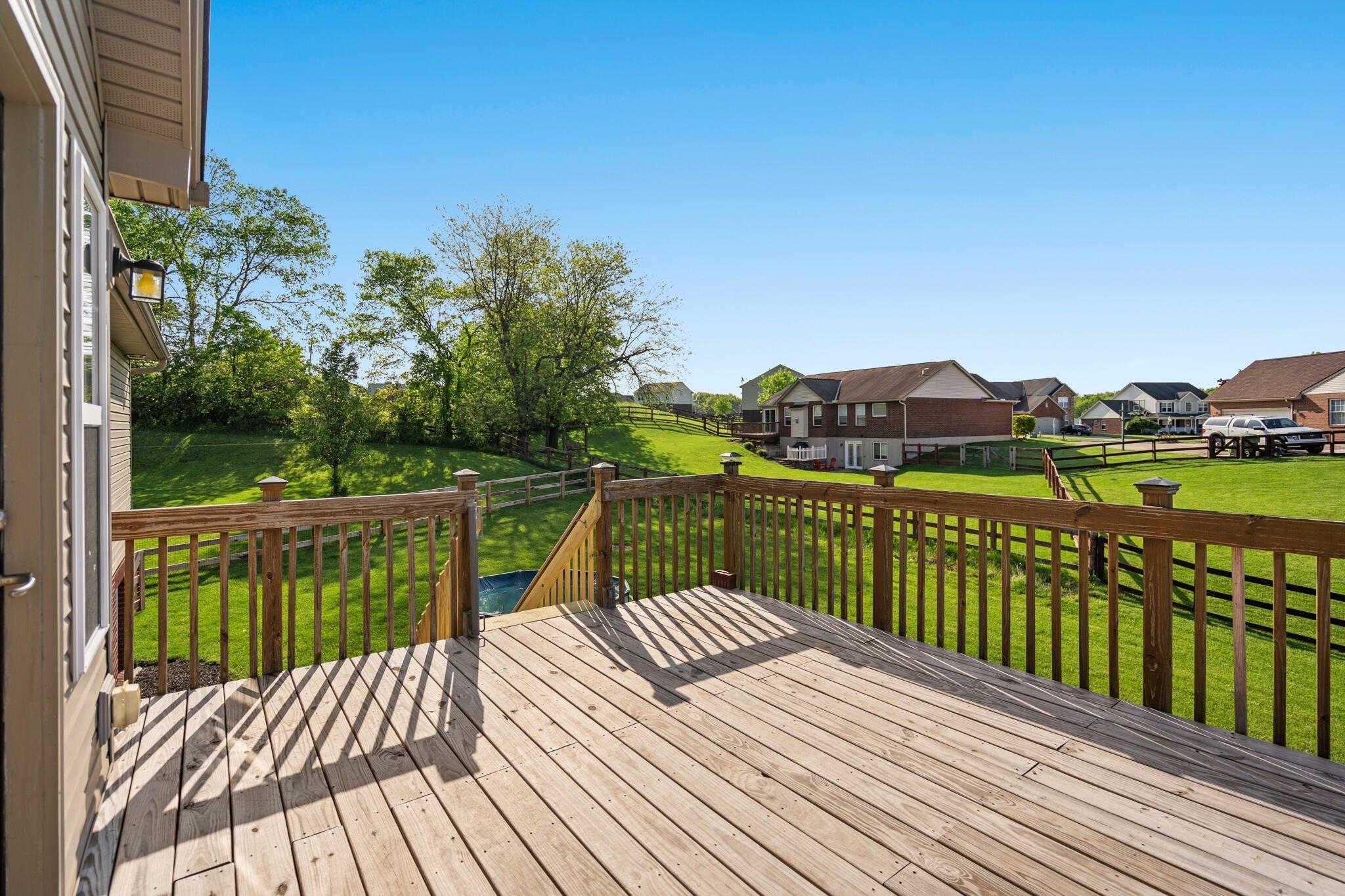 Benton Ct, Burlington, KY 41005