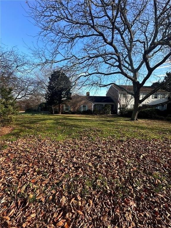 Heidi Dr, Portsmouth, RI 02871