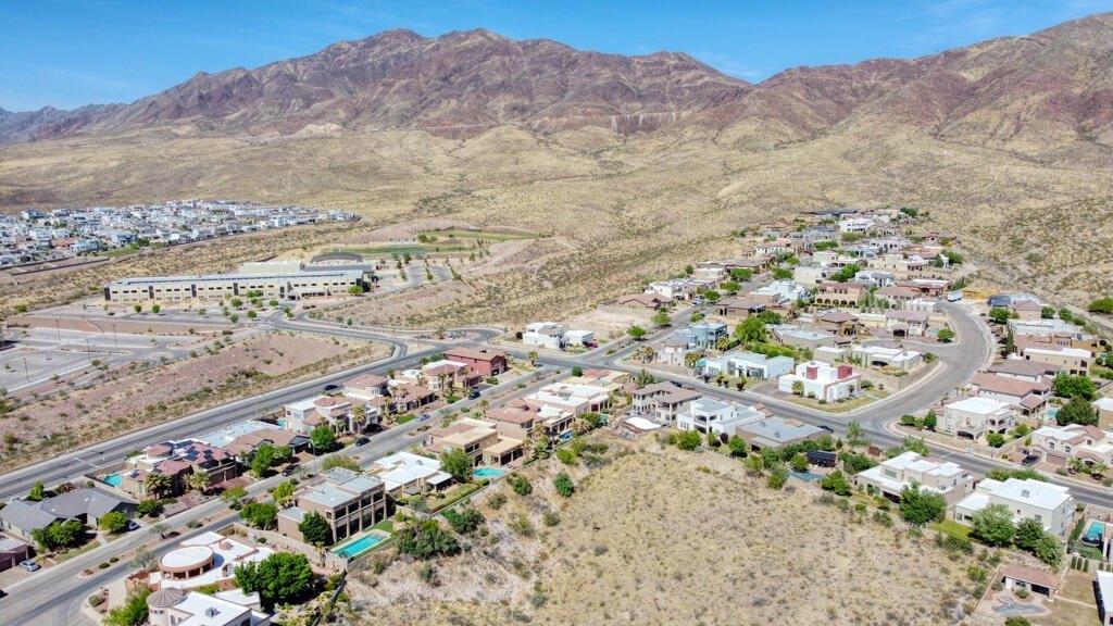 Calle Lago, El Paso, TX 79912