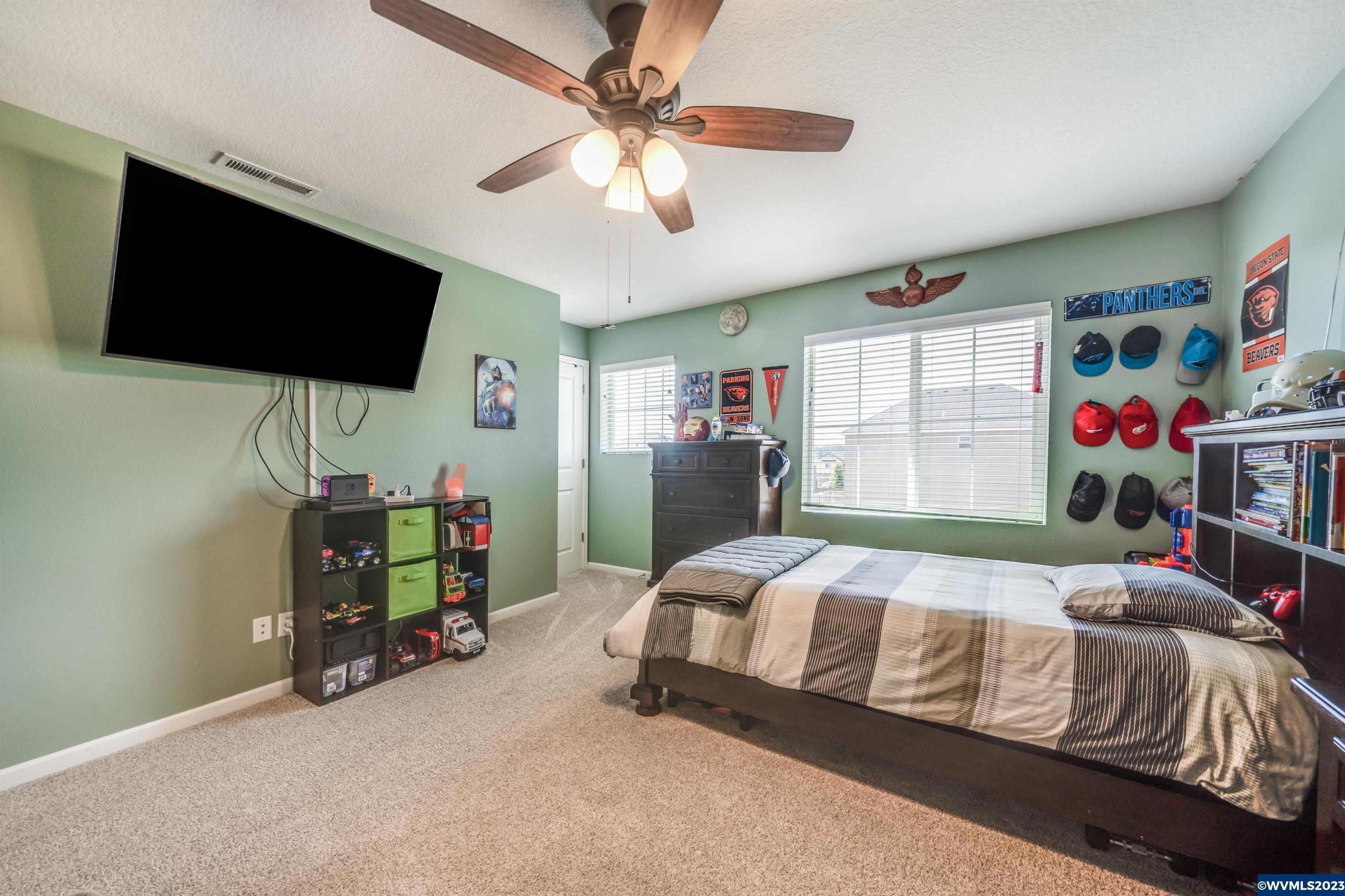 Witch Hazel Ln Nw, Salem, OR 97304