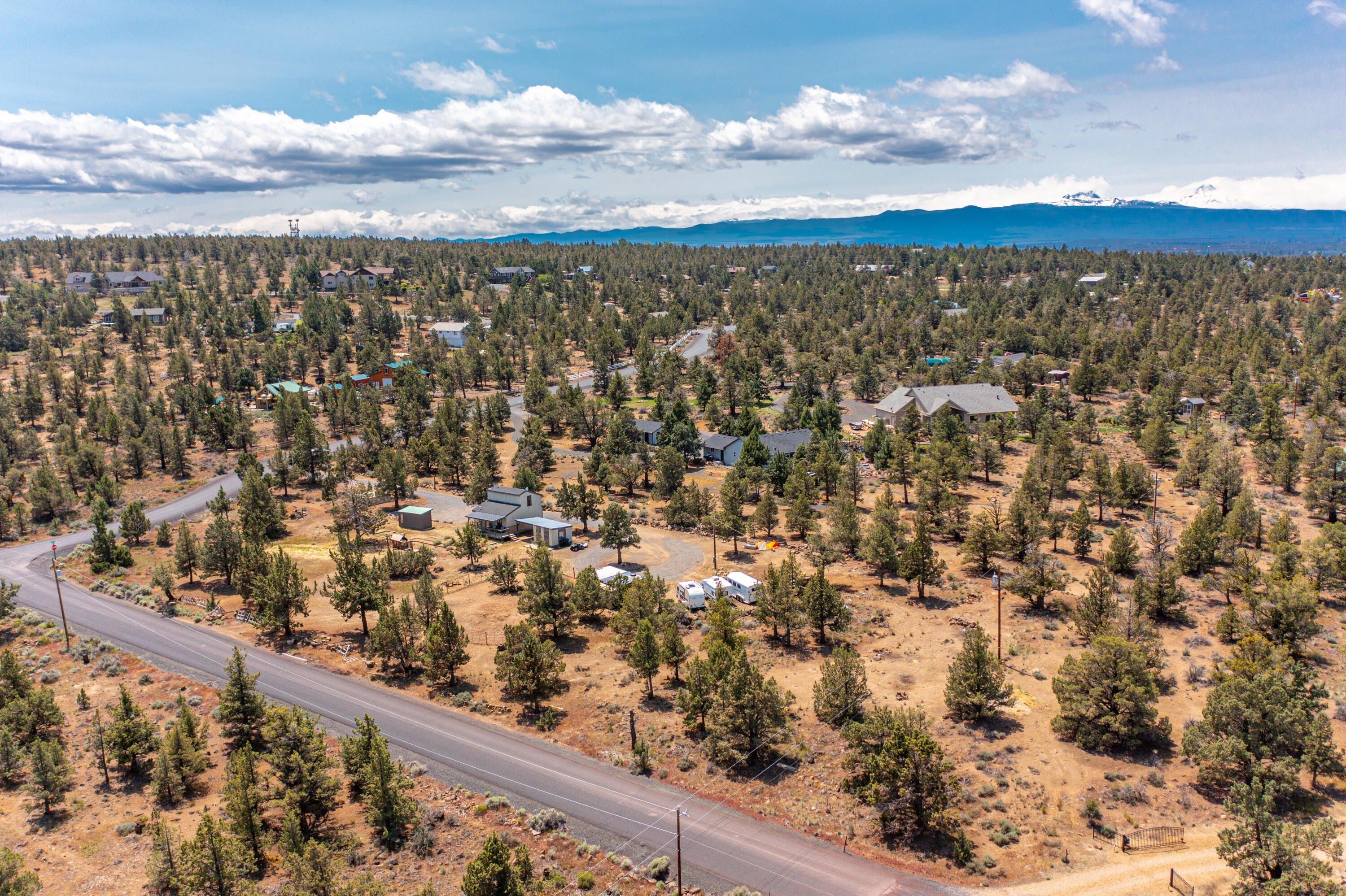 Gift Rd, Bend, OR 97703
