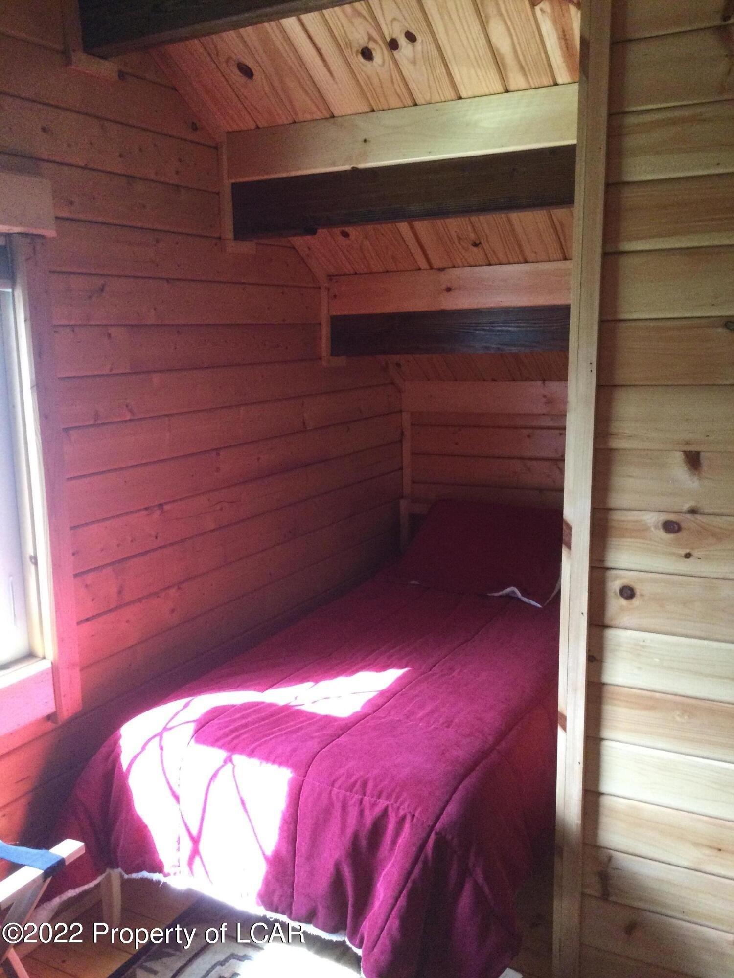 Sugarloaf Ln, Hazle Township, PA 18202