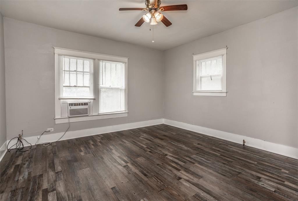N Commerce St, Gainesville, TX 76240