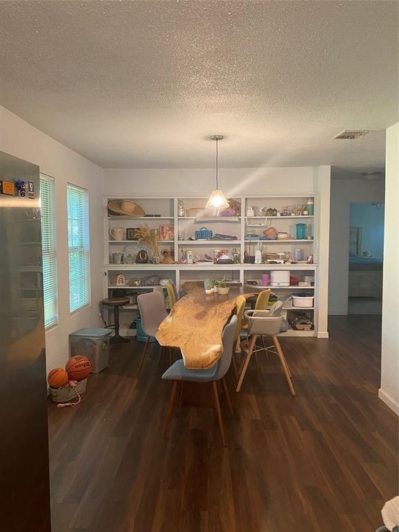 E Henderson St, Cleburne, TX 76031