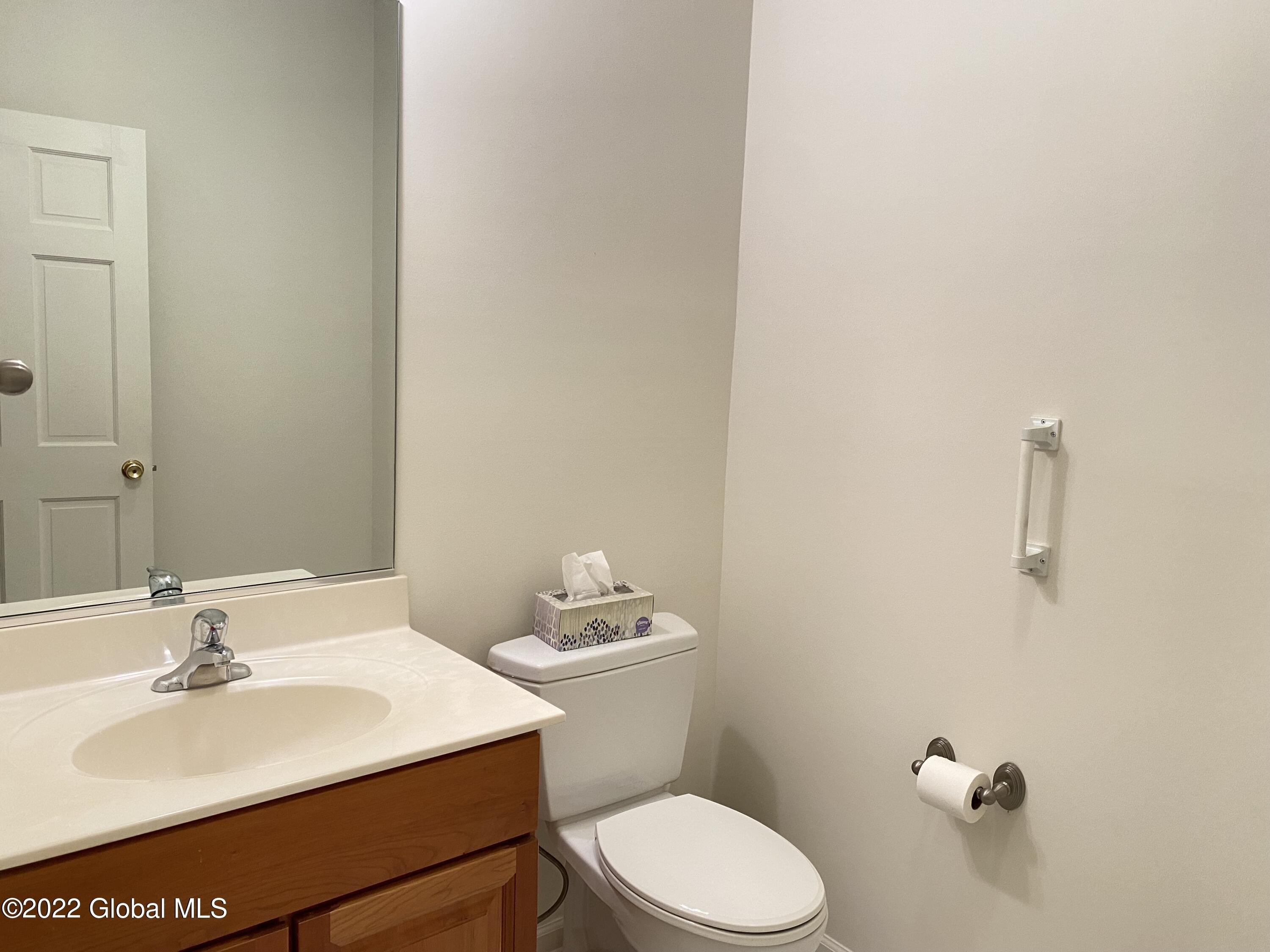Oakmont St, Schenectady, NY 12309