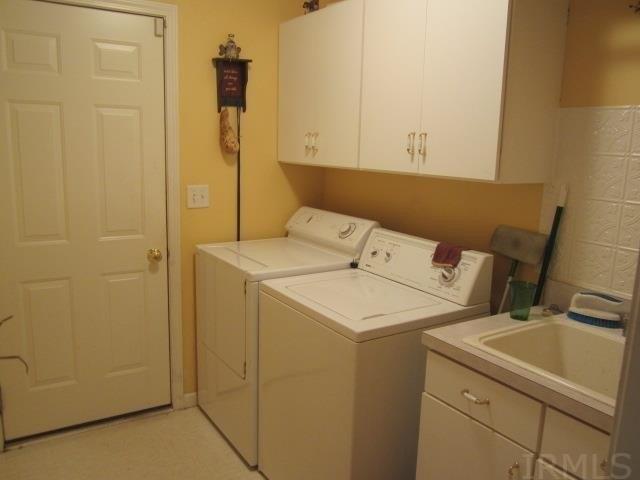 Cottage Grove Dr, Middlebury, IN 46540
