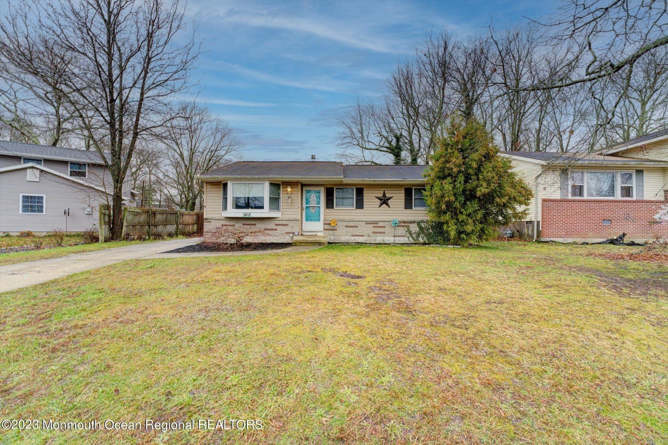 Lake Champlain Dr, Little Egg Harbor Twp, NJ 08087