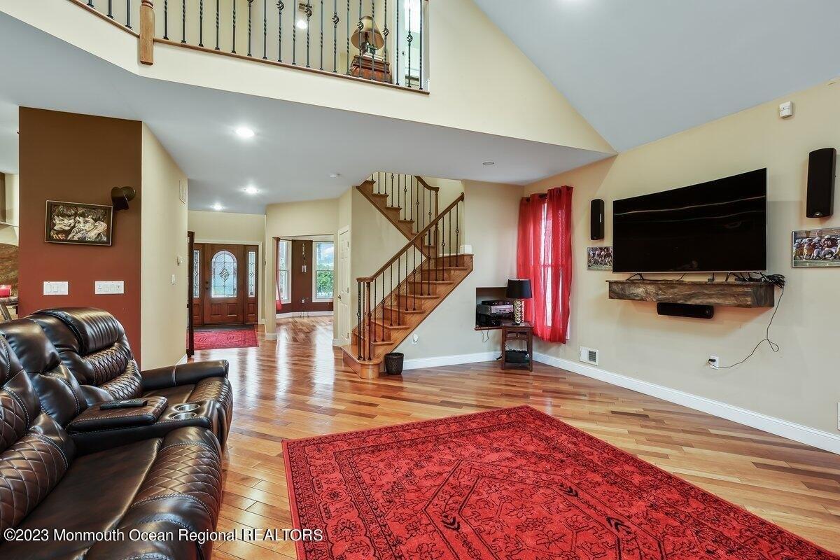 Compass Ave, Beachwood, NJ 08722