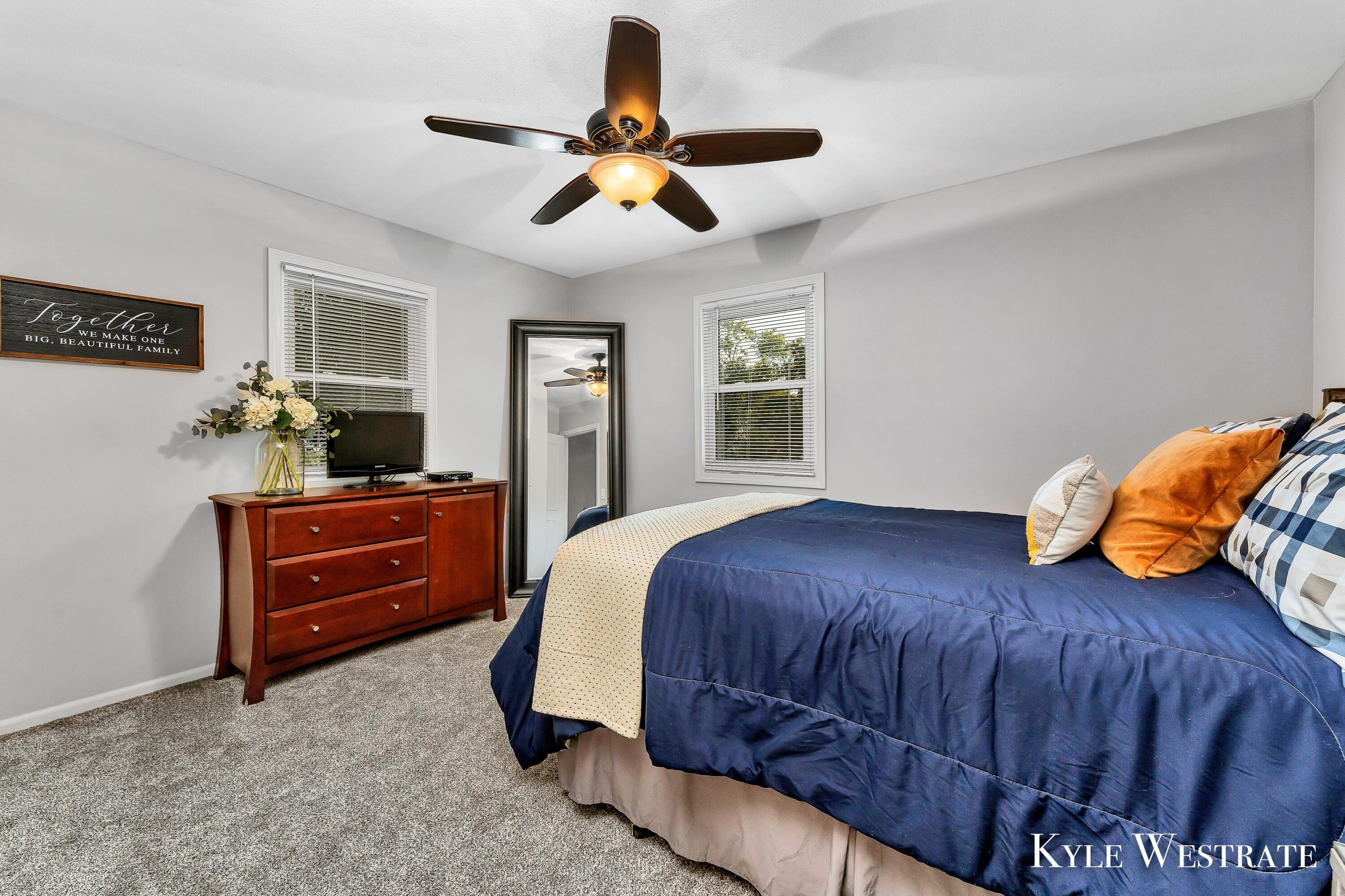 Carol Dr, Hudsonville, MI 49426