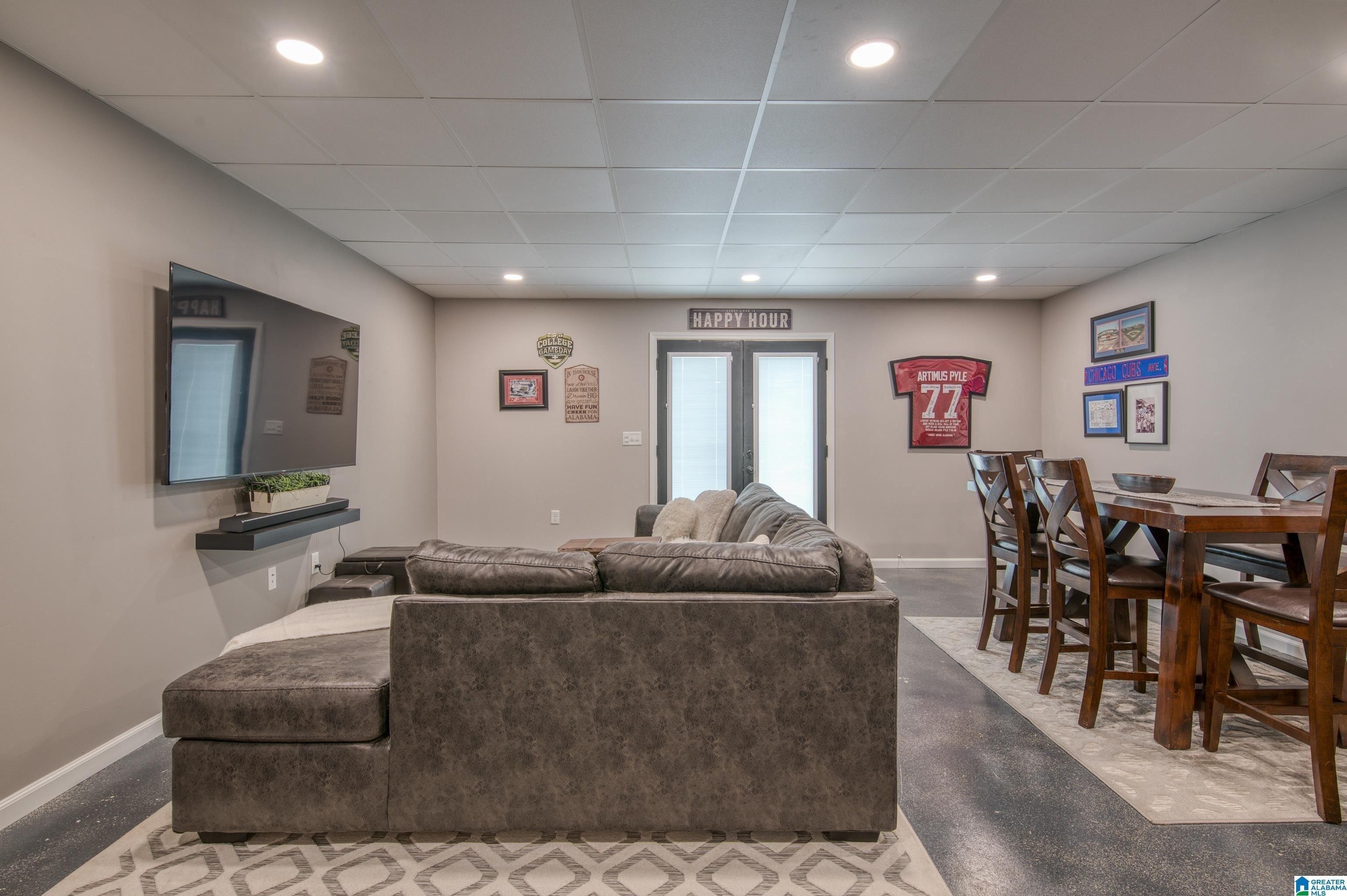 Lakeside Dr, Odenville, AL 35120