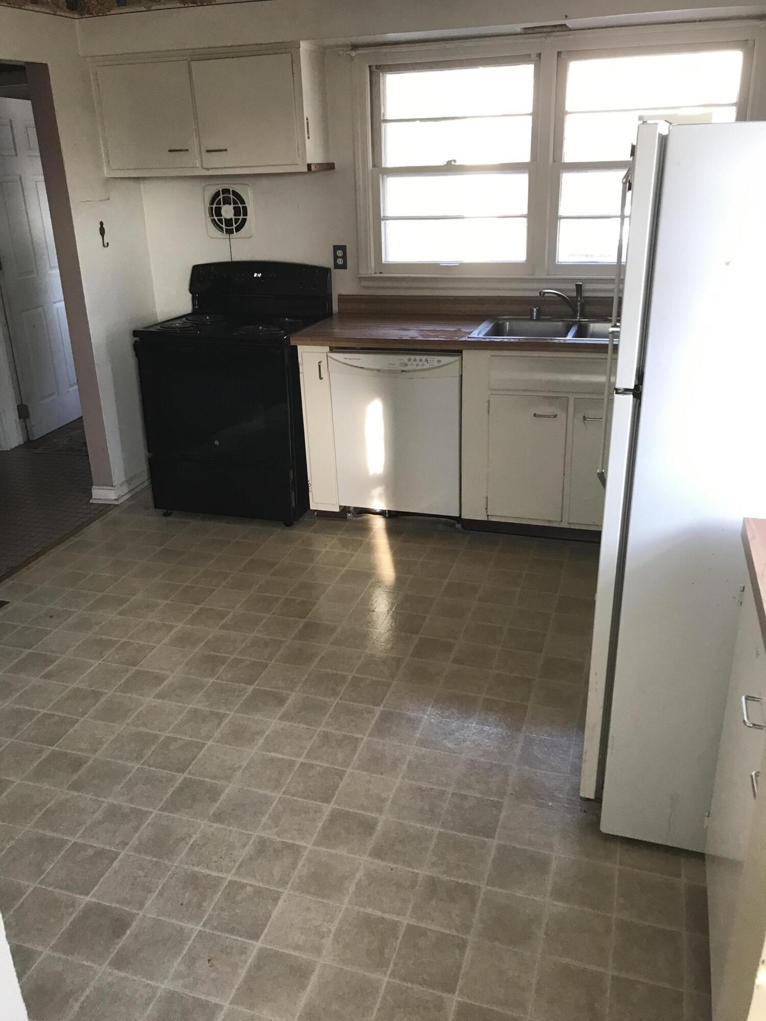Eastway Dr, Lexington, KY 40503