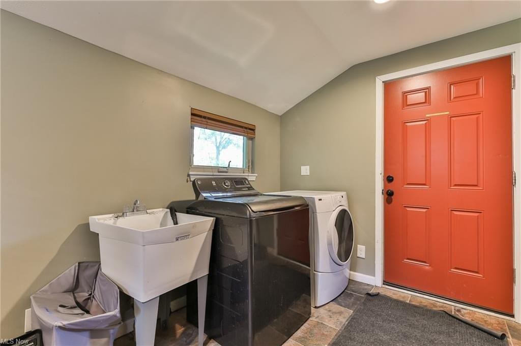 W 50th St, Cleveland, OH 44102