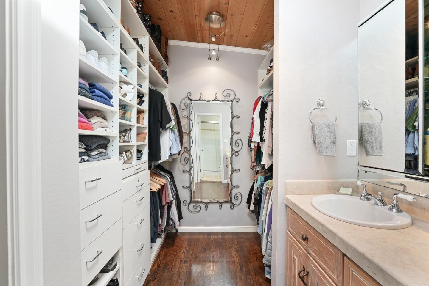 Devonshire Cir, San Carlos, CA 94070