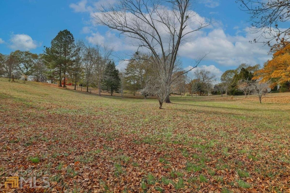 Young Rd, Gainesville, GA 30506