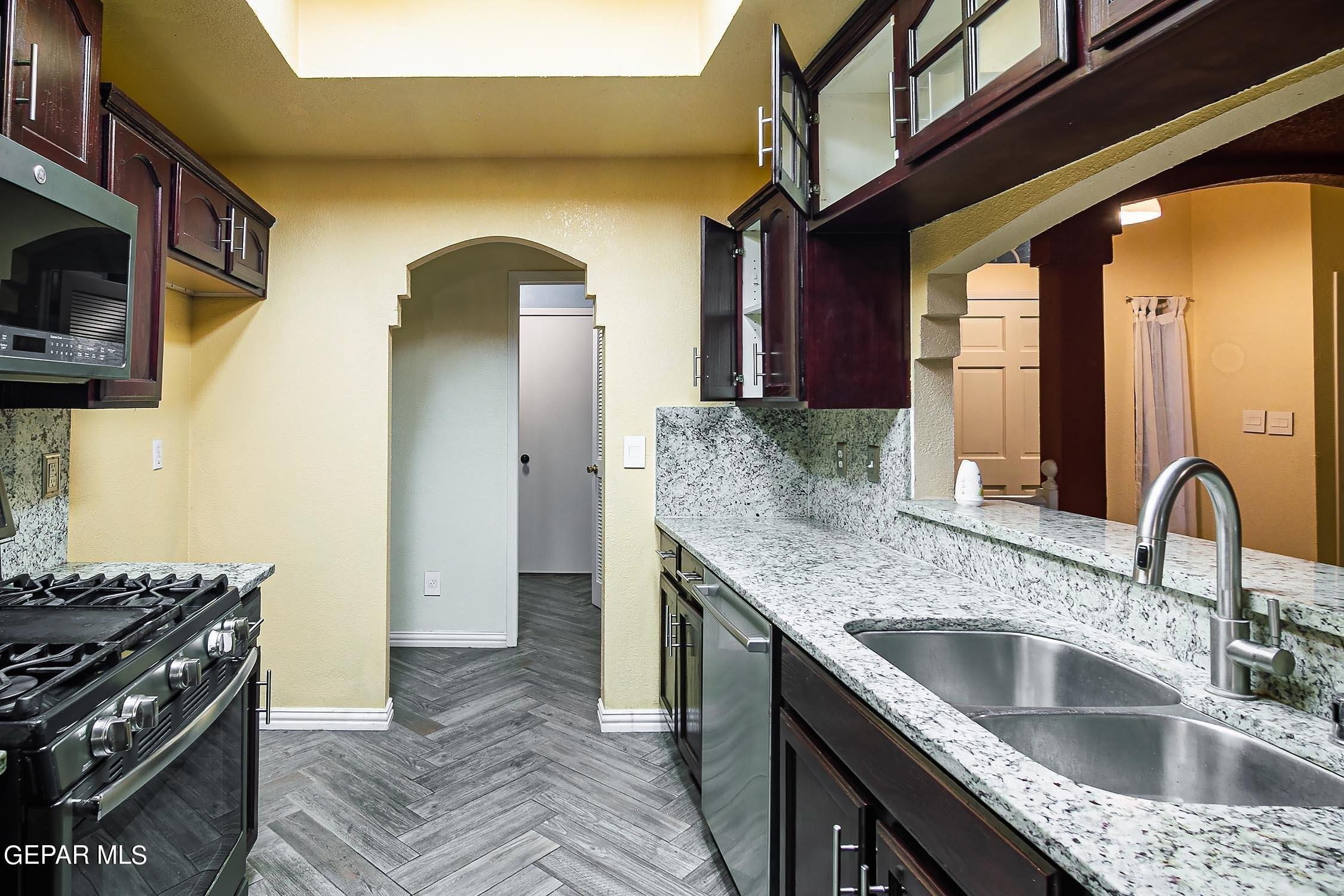 John Ring Ln, El Paso, TX 79936