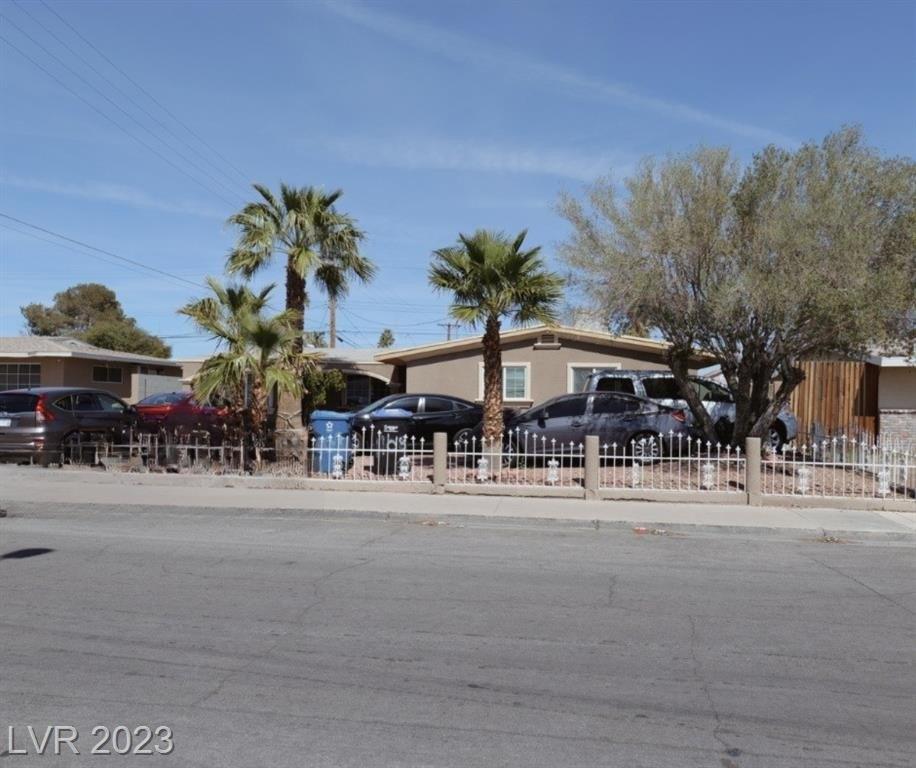 Arrowhead Ave, Las Vegas, NV 89106