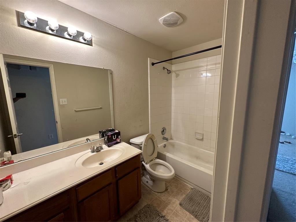 Myers Ct, Aubrey, TX 76227