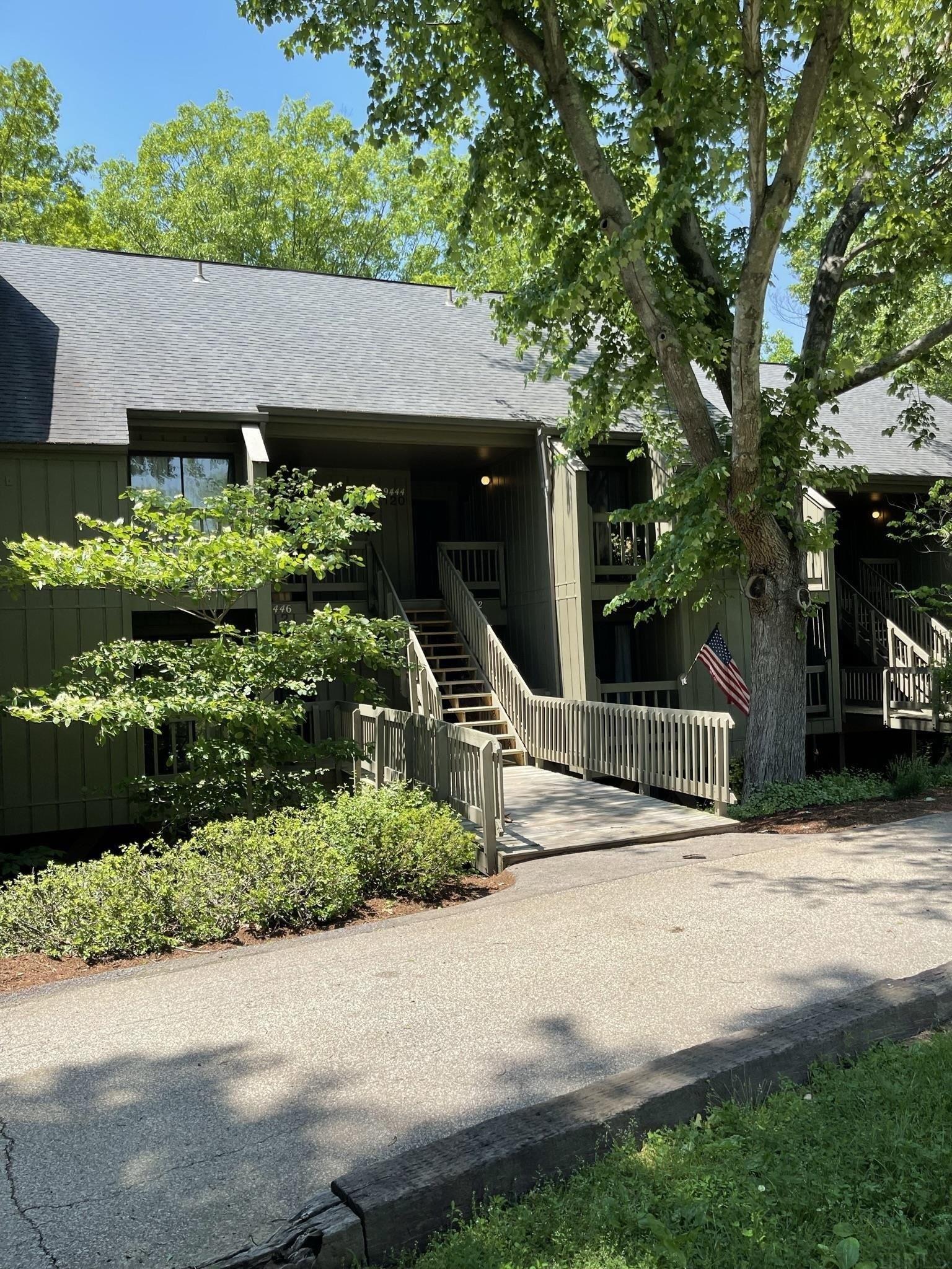S Lake Ridge Dr, Bloomington, IN 47401