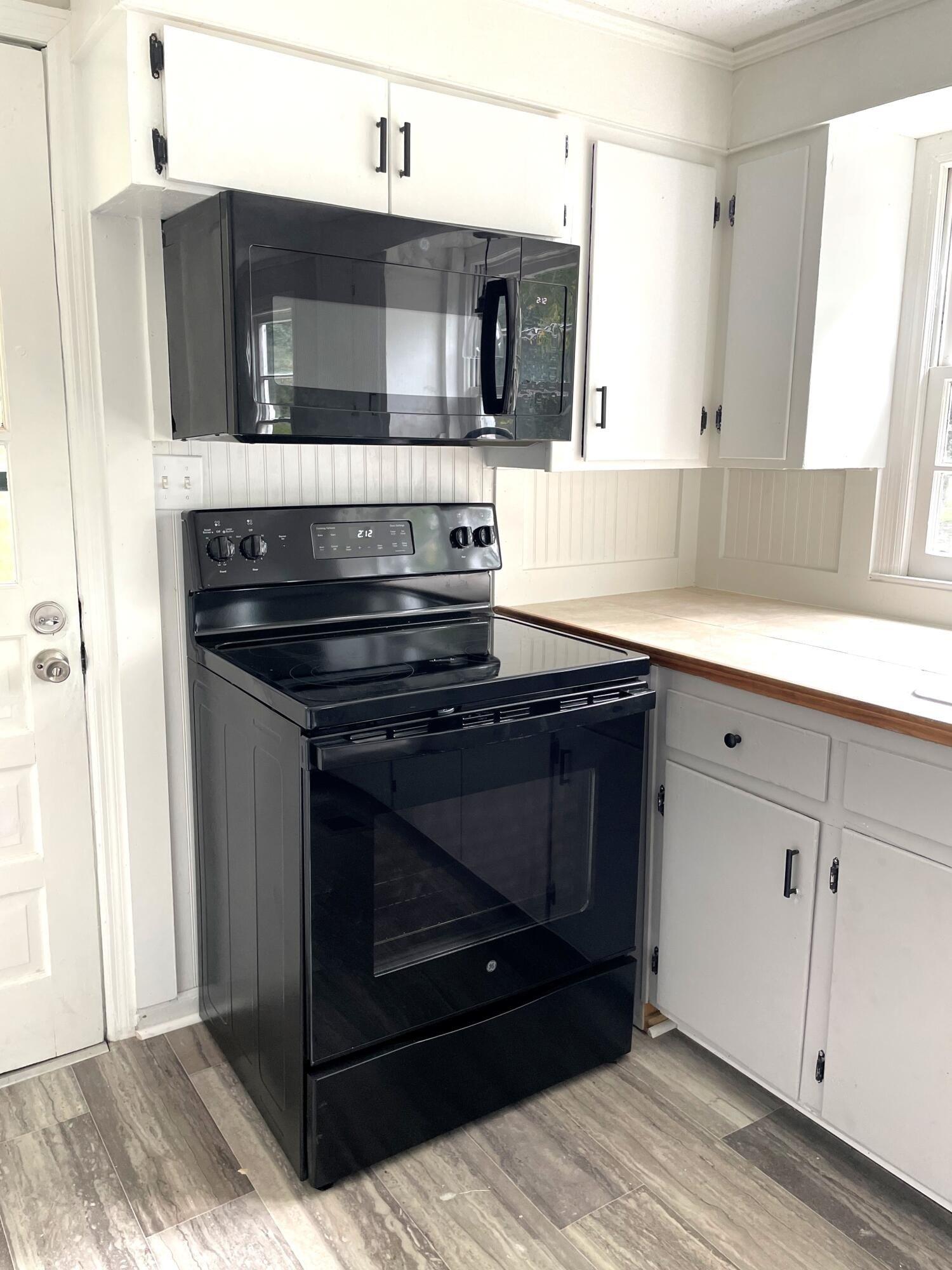 Neda Cir, Walterboro, SC 29488