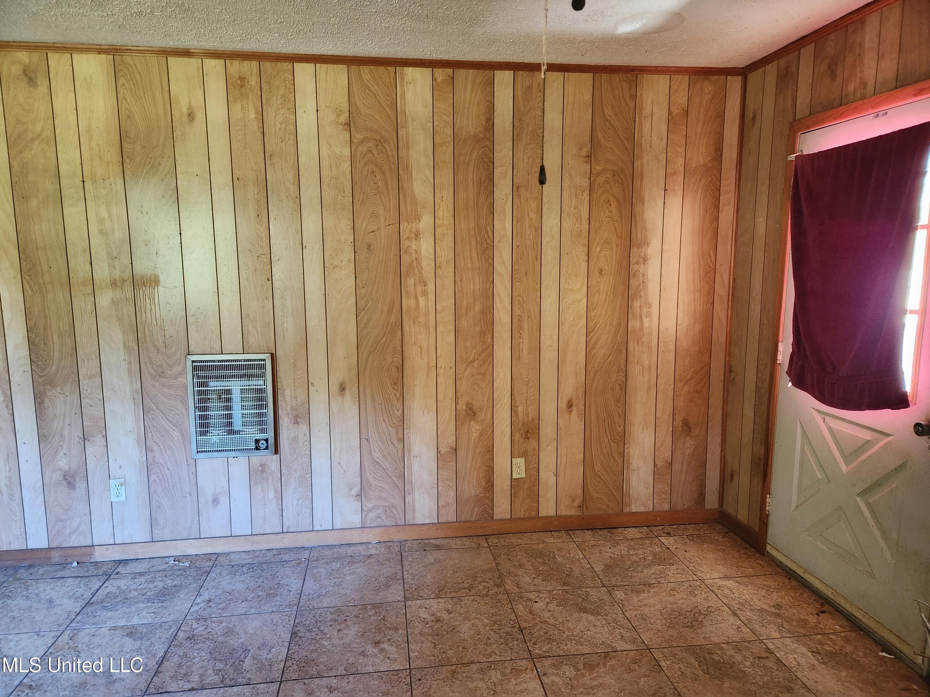 Twin Lakes Dr, Canton, MS 39046
