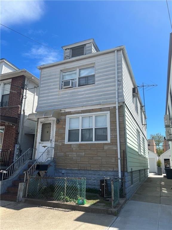 W 1st St, Brooklyn, NY 11223