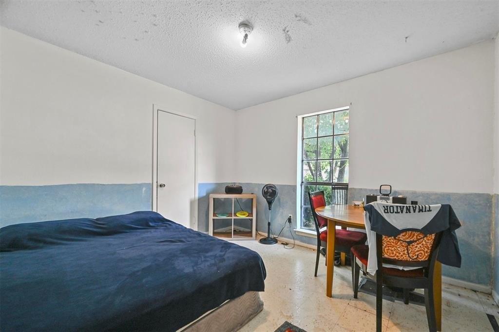 Winnsboro Ct, Arlington, TX 76015