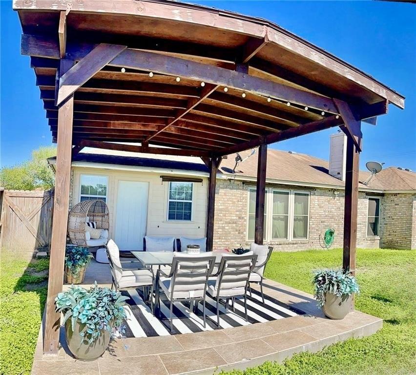 Cypress Crk, Kingsville, TX 78363