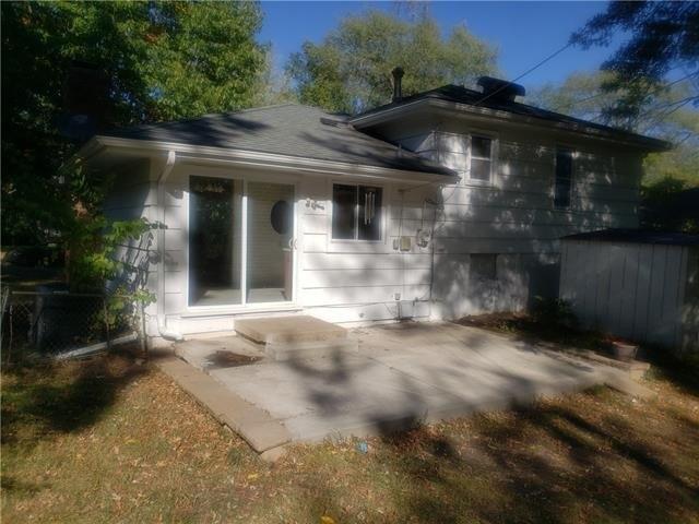E 92nd Ter, Kansas City, MO 64138