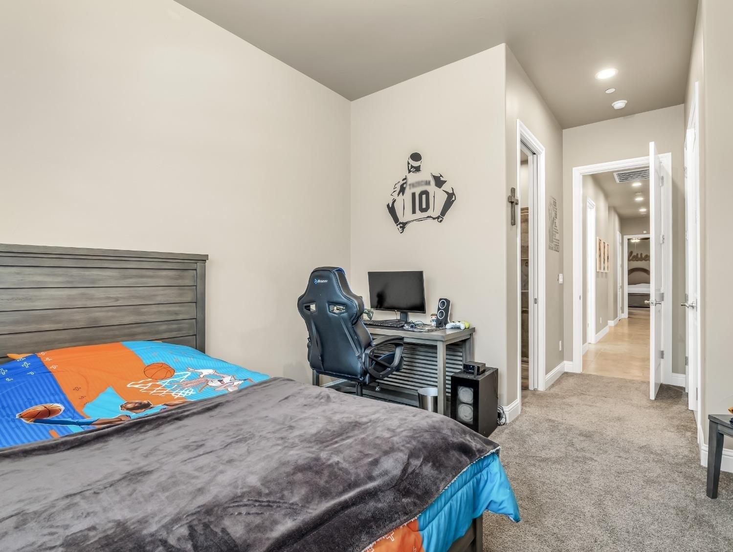 Jordan Ave, Clovis, CA 93611